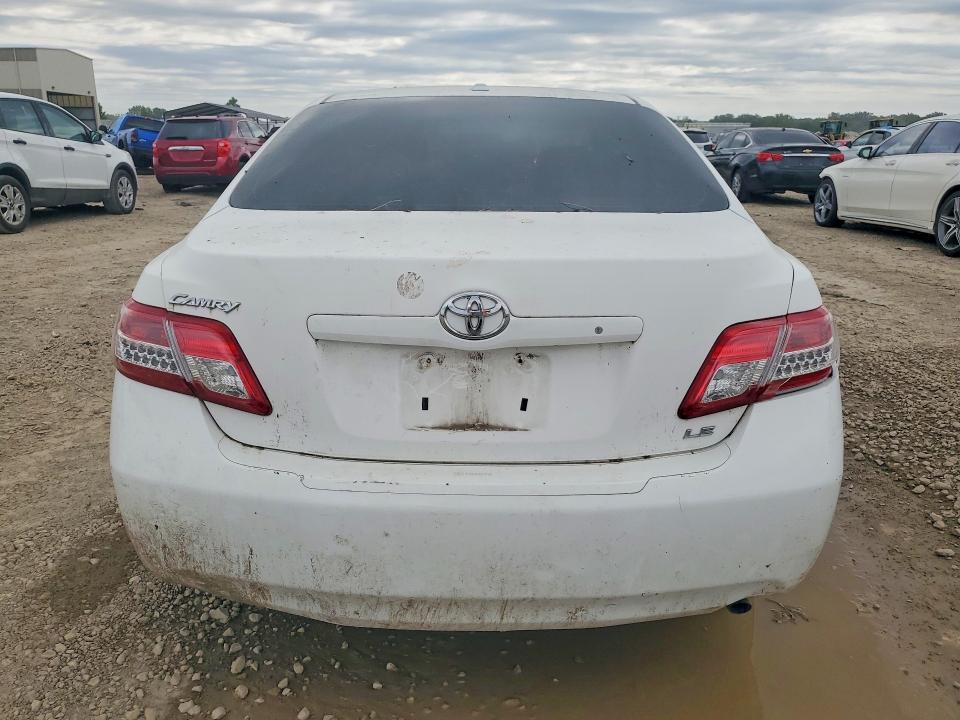 Zdjęcie 6 z aukcji – 2011 TOYOTA CAMRY z VIN 4T4BF3EKXBR140346