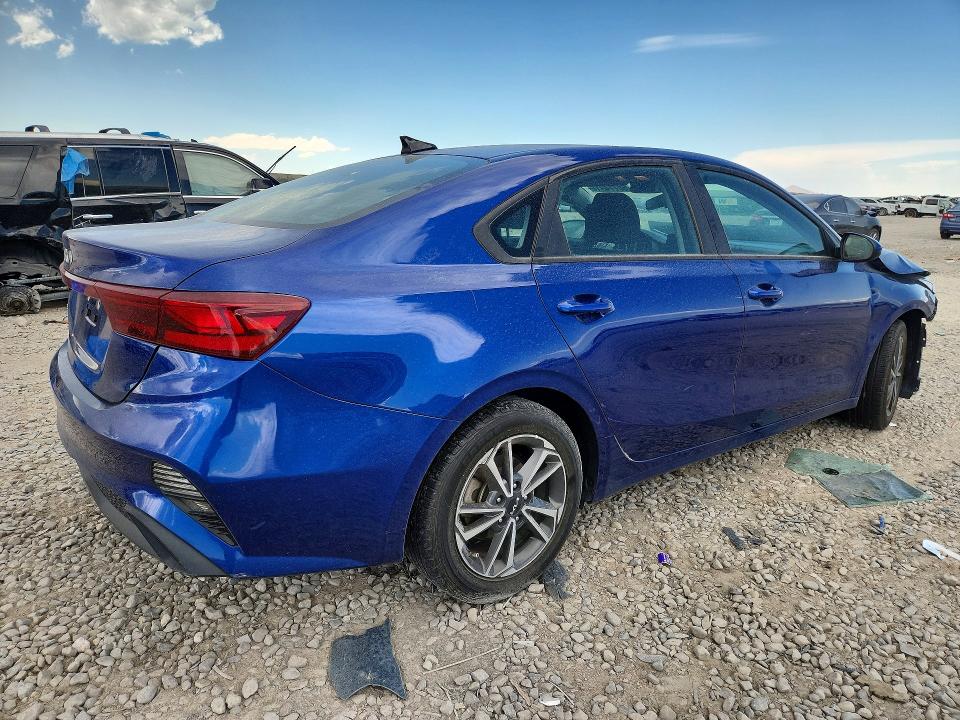 Photo 3 from auction – 2023 KIA FORTE with VIN 3KPF24AD4PE596695