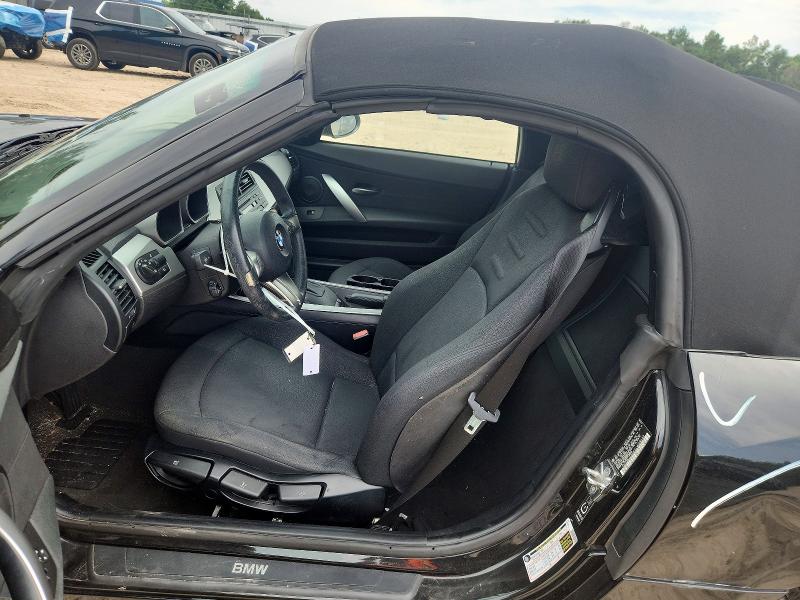Photo 7 from auction – 2006 BMW Z4 with VIN 4USBU335X6LW69433
