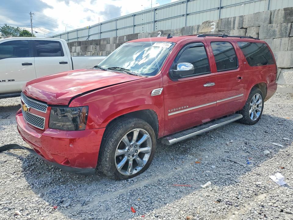 CHEVROLET SUBURBAN 2014 with VIN 1GNSKKE7XER186502 - Photo from auction