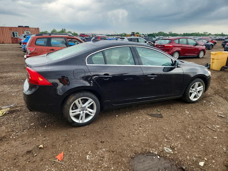 Photo 3 from auction – 2015 VOLVO S60 with VIN YV140MFB4F1306357