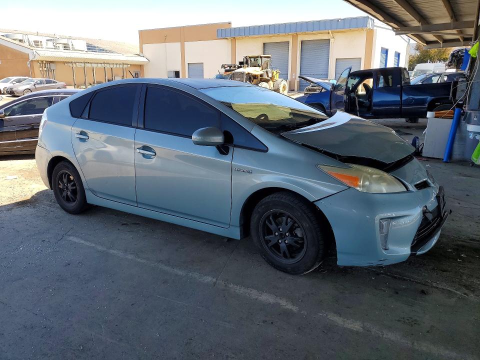 Zdjęcie 4 z aukcji – 2013 TOYOTA PRIUS z VIN JTDKN3DU8D5589073
