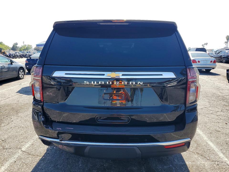 Photo 6 from auction – 2023 CHEVROLET SUBURBAN with VIN 1GNSCBKD3PR297564