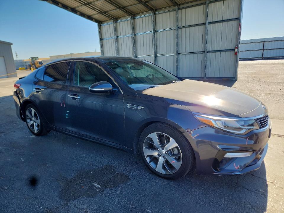 Photo 4 from auction – 2019 KIA OPTIMA with VIN 5XXGT4L34KG330583