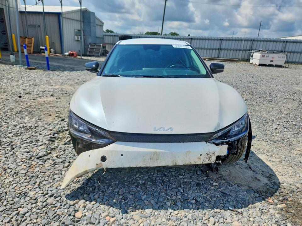 Photo 5 from auction – 2024 KIA EV6 with VIN KNDC34LA2R5210129