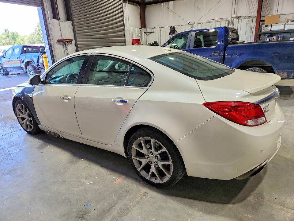 Photo 2 from auction – 2012 BUICK REGAL with VIN 2G4GV5GV6C9193534