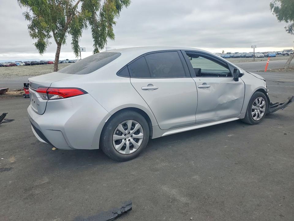 Photo 3 from auction – 2022 TOYOTA COROLLA with VIN 5YFEPMAE4NP274124