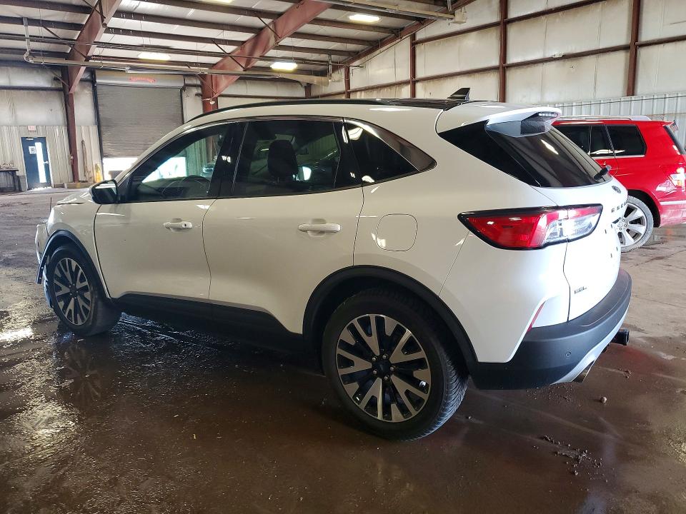 Photo 2 from auction – 2020 FORD ESCAPE with VIN 1FMCU9H99LUA99547