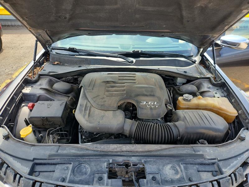 Photo 11 from auction – 2013 CHRYSLER 300C with VIN 2C3CCAEG9DH620691