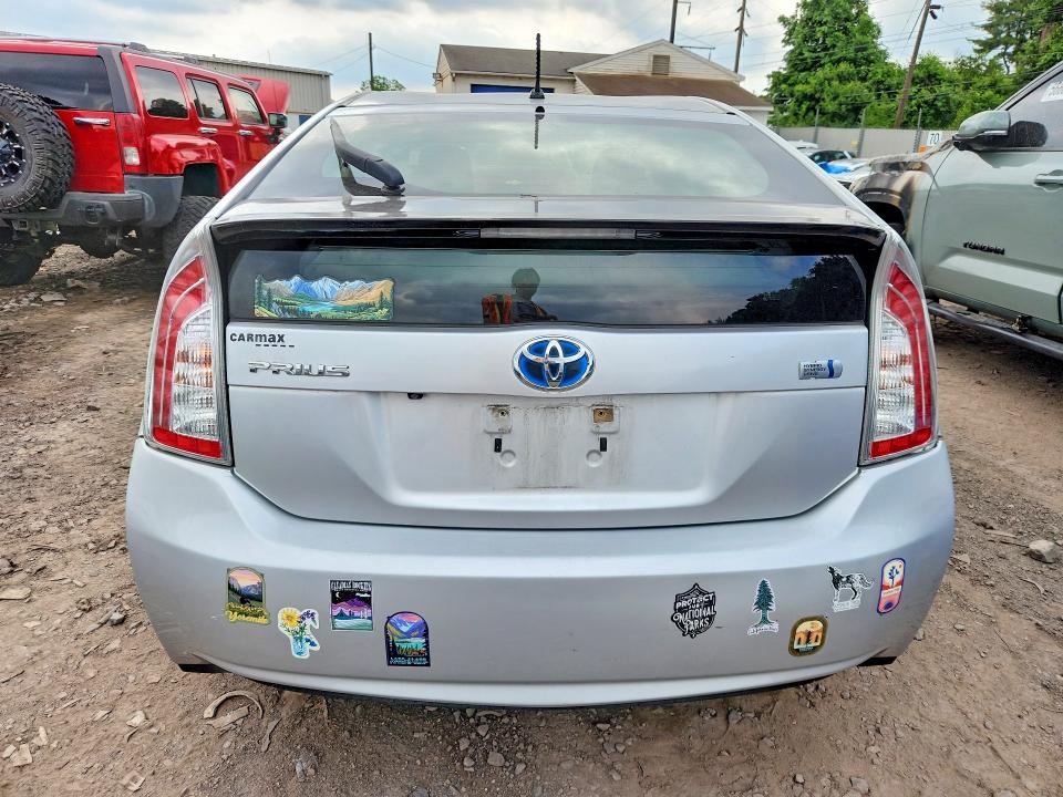 Photo 6 from auction – 2015 TOYOTA PRIUS with VIN JTDKN3DU0F1972404