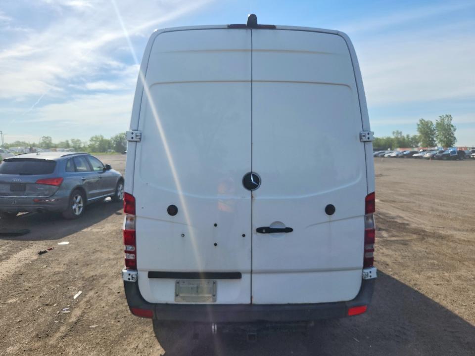 Photo 6 from auction – 2007 DODGE SPRINTER with VIN WD0PE745375154706