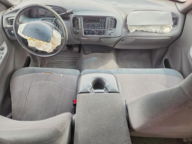 Photo 8 from auction – 2000 FORD F150 with VIN 1FTRX07L9YKA27619