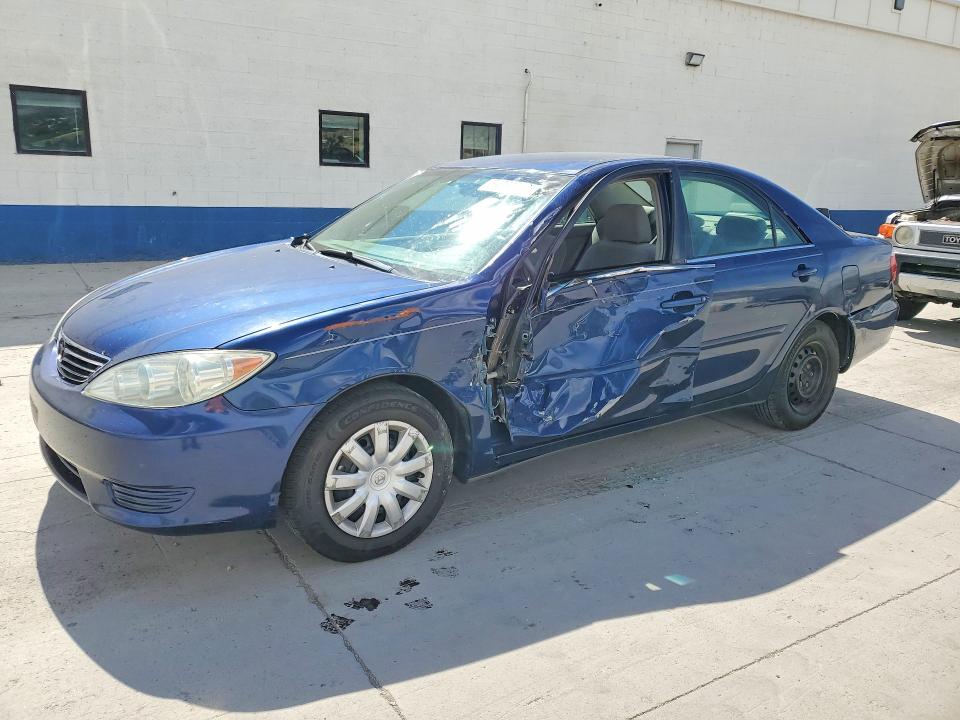 TOYOTA CAMRY 2005 with VIN 4T1BE30KX5U387567 - Photo from auction