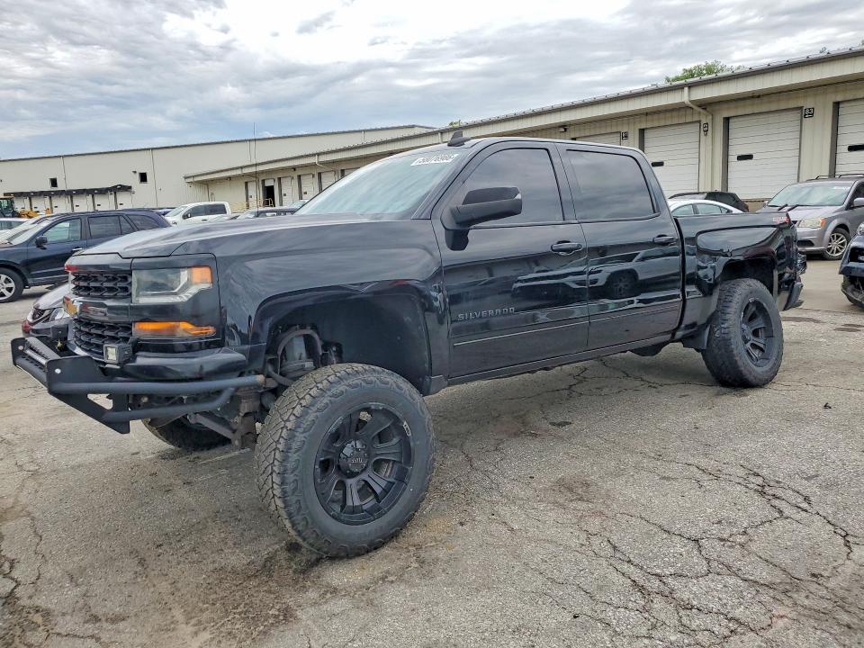 CHEVROLET SILVERADO 2016 with VIN 3GCUKREC4GG157586 - Photo from auction
