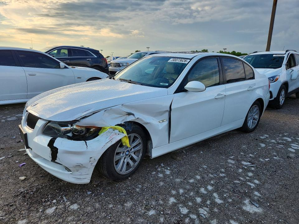 BMW 328 2007 مع رقم تعريف المركبة WBAVA33597KX75890 - صورة من المزاد