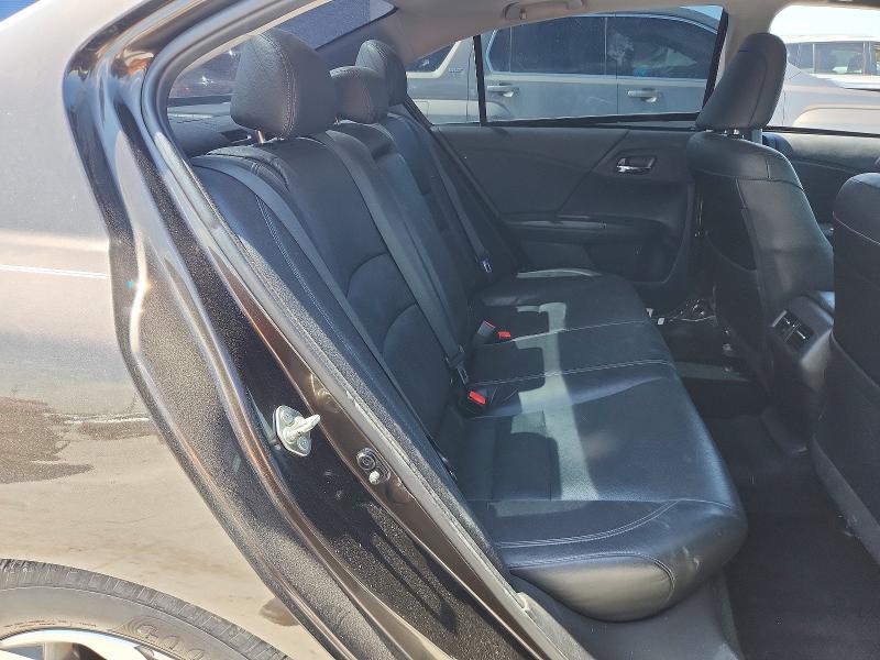 Photo 10 from auction – 2016 HONDA ACCORD with VIN 1HGCR3F04GA010404