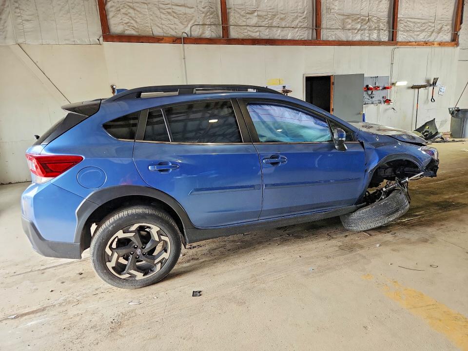 Photo 3 from auction – 2022 SUBARU CROSSTREK with VIN JF2GTHMC4NH223175