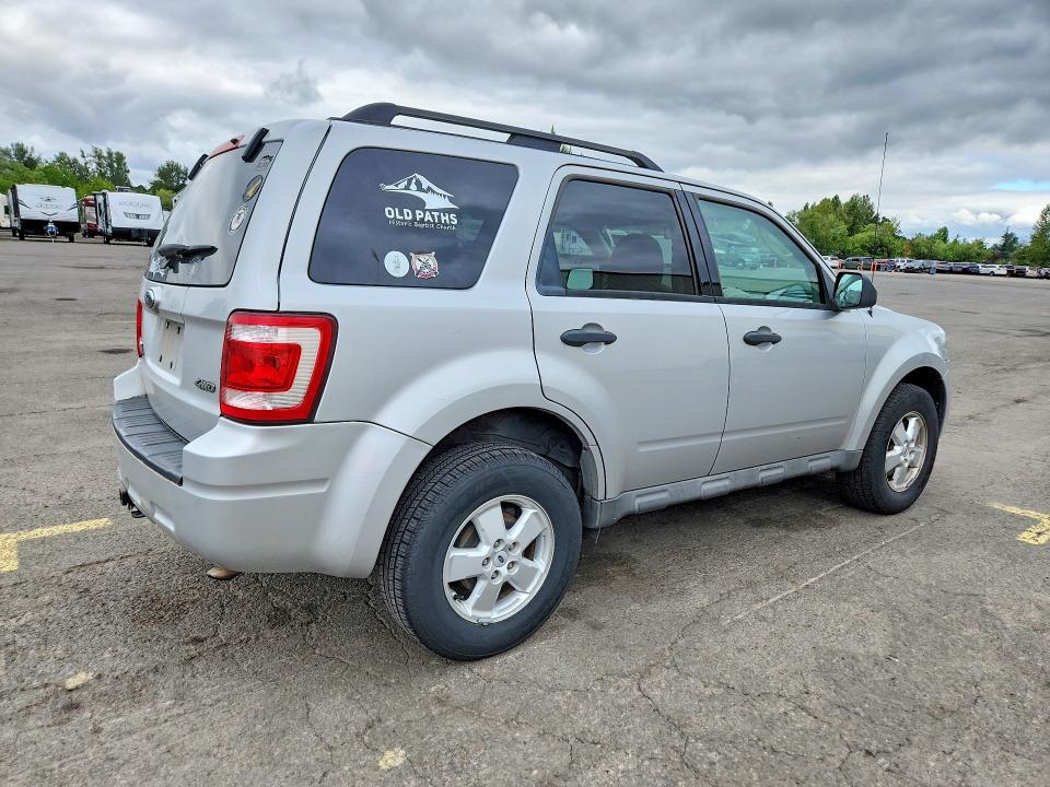 Photo 3 from auction – 2009 FORD ESCAPE with VIN 1FMCU93G99KC46296