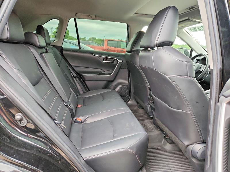 Photo 11 from auction – 2021 TOYOTA RAV4 with VIN 2T3A1RFV3MC185026