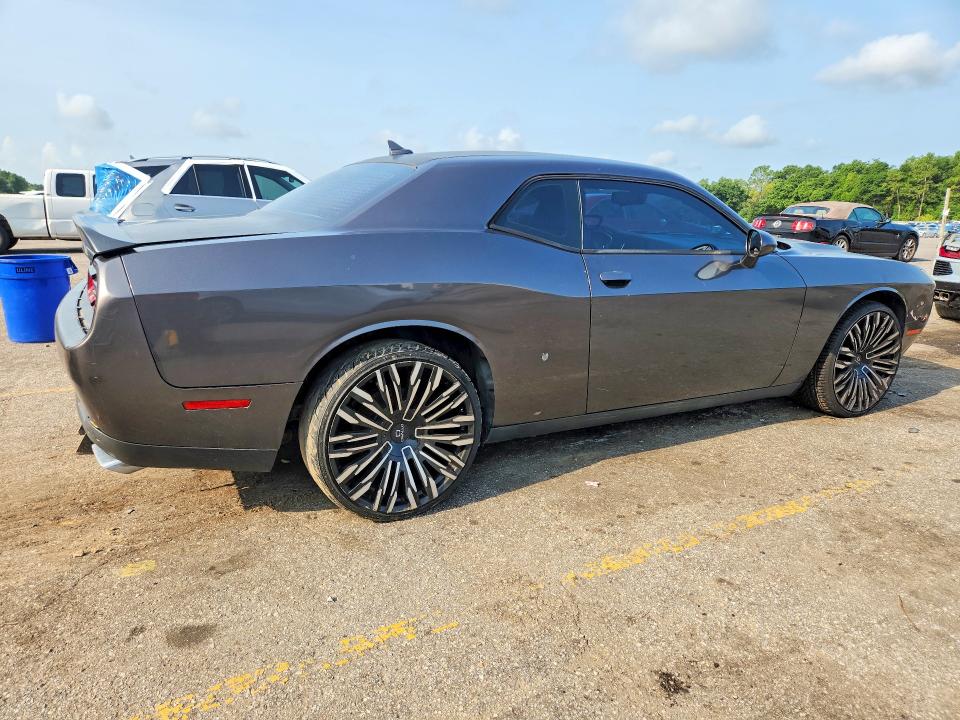 Photo 3 from auction – 2017 DODGE CHALLENGER with VIN 2C3CDZAG6HH578388