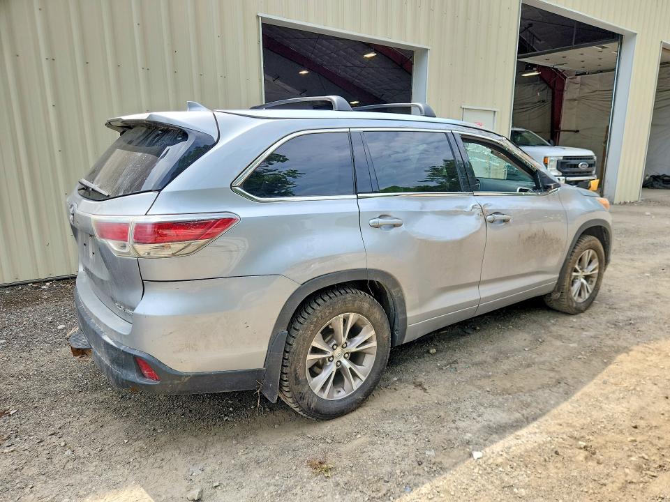 Photo 3 from auction – 2015 TOYOTA HIGHLANDER with VIN 5TDJKRFH2FS140699