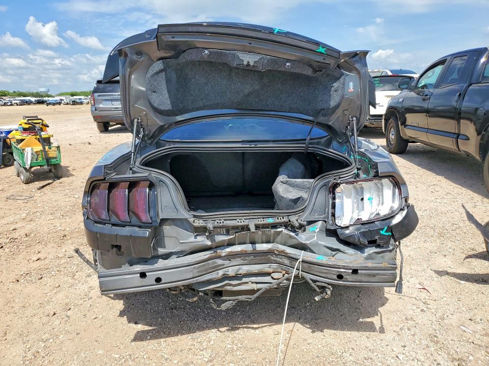 Photo 6 from auction – 2019 FORD 200 with VIN 1FA6P8CF0K5174988