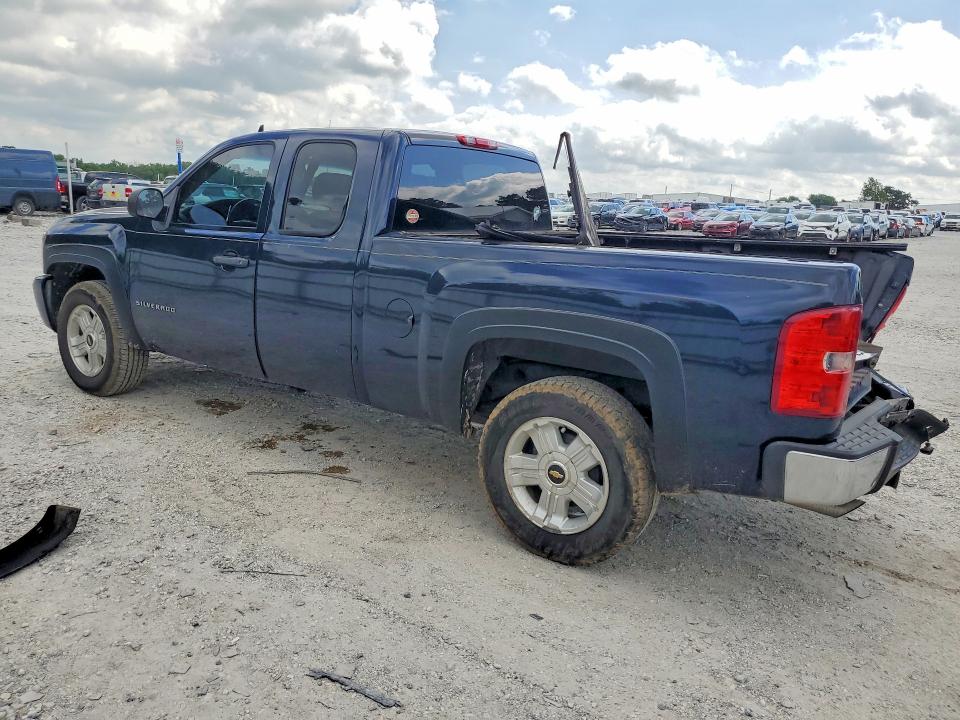 Photo 2 from auction – 2011 CHEVROLET SILVERADO with VIN 1GCRKSE36BZ122537