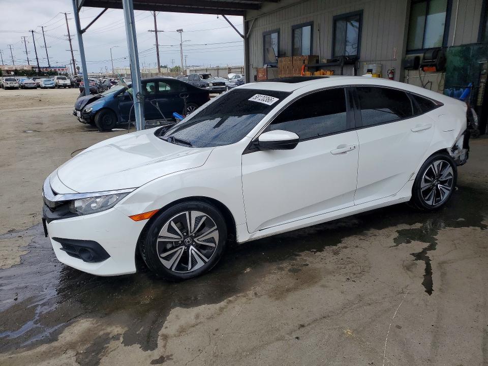 HONDA CIVIC 2018 with VIN JHMFC1F39JX035832 - Photo from auction