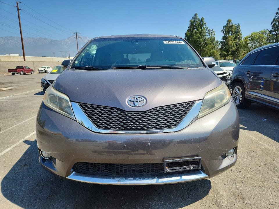 Photo 5 from auction – 2015 TOYOTA SIENNA with VIN 5TDDK3DC4FS123596