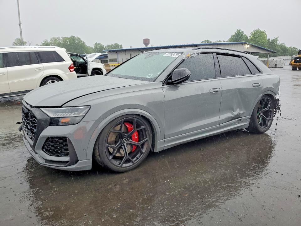 2024 AUDI RS Q8