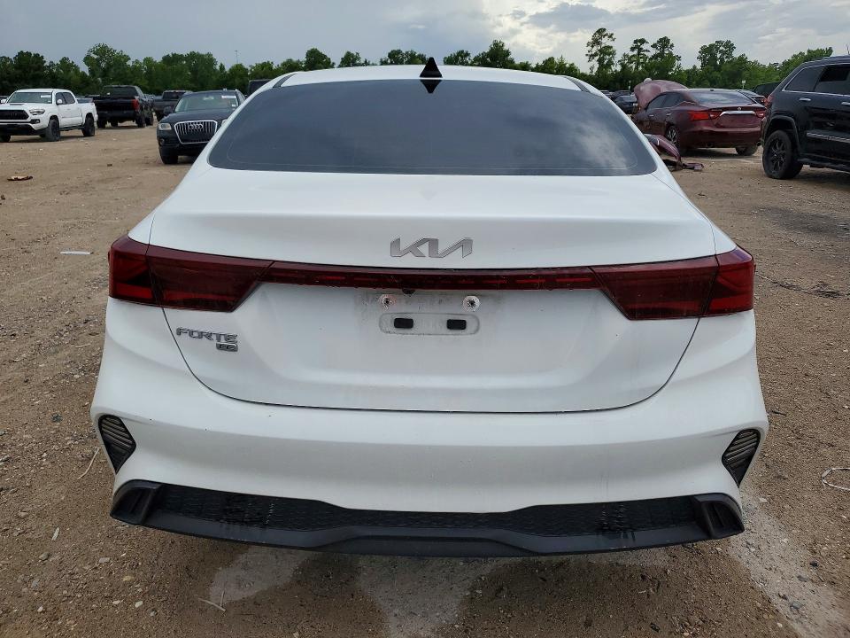 Photo 6 from auction – 2024 KIA FORTE with VIN 3KPF24AD5RE690572