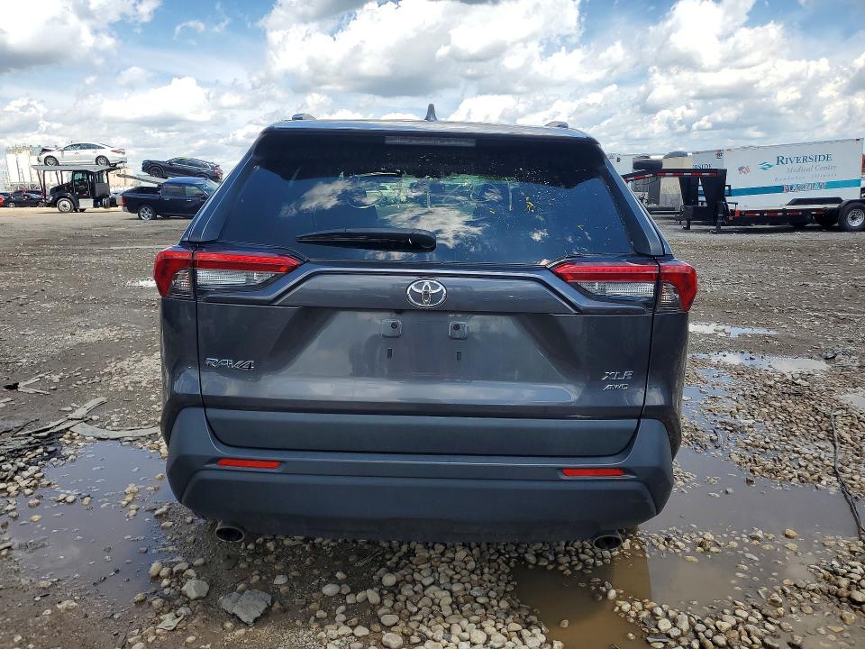 Photo 6 from auction – 2019 TOYOTA RAV4 with VIN JTMP1RFV3KJ005743