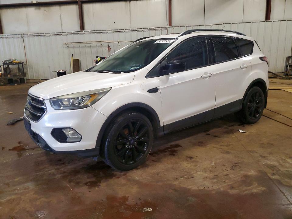 FORD ESCAPE 2017 with VIN 1FMCU0GD6HUB49913 - Photo from auction