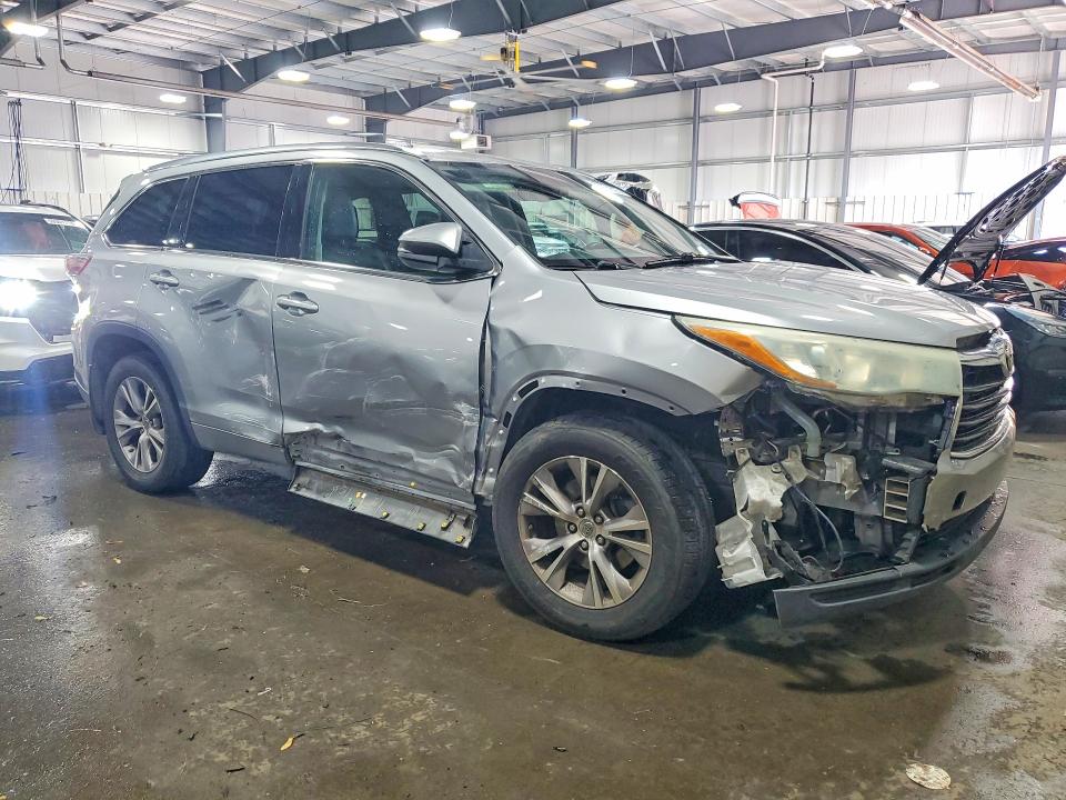 صورة رقم 4 من المزاد - 2015 TOYOTA HIGHLANDER مع VIN 5TDJKRFH9FS123334