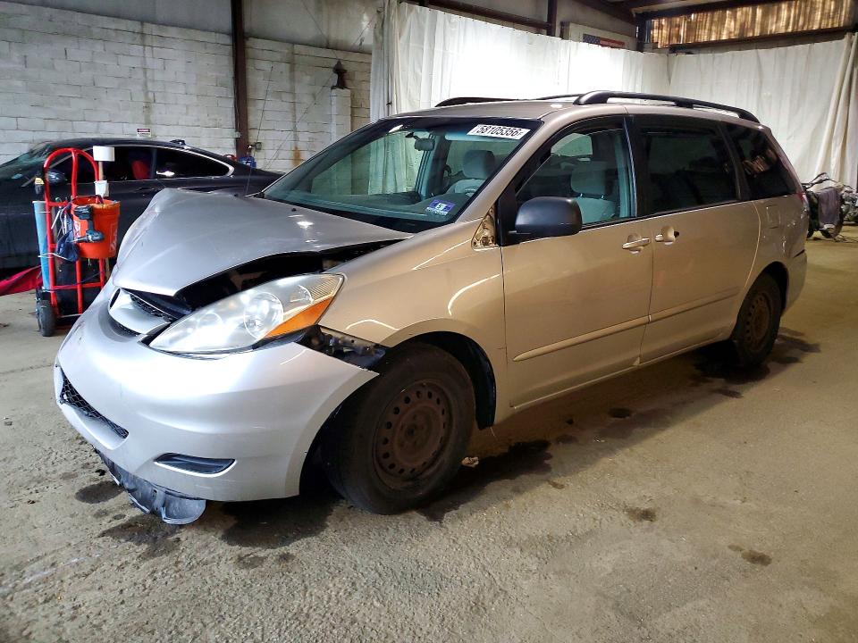 2007 TOYOTA SIENNA - Търг №58105356