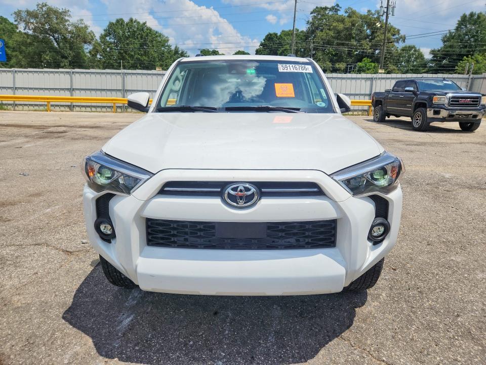 Photo 5 from auction – 2023 TOYOTA 4RUNNER with VIN JTEEU5JR3P5279604