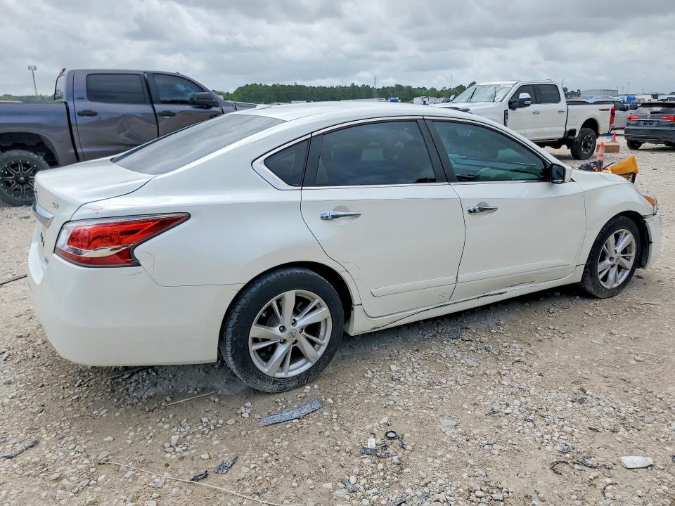 صورة رقم 3 من المزاد - 2014 NISSAN ALTIMA مع VIN 1N4AL3AP8EC281002