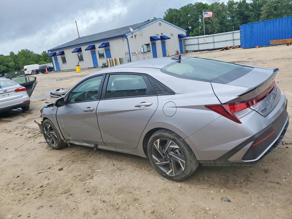 Photo 2 from auction – 2025 HYUNDAI ELANTRA with VIN KMHLM4DG2SU074902