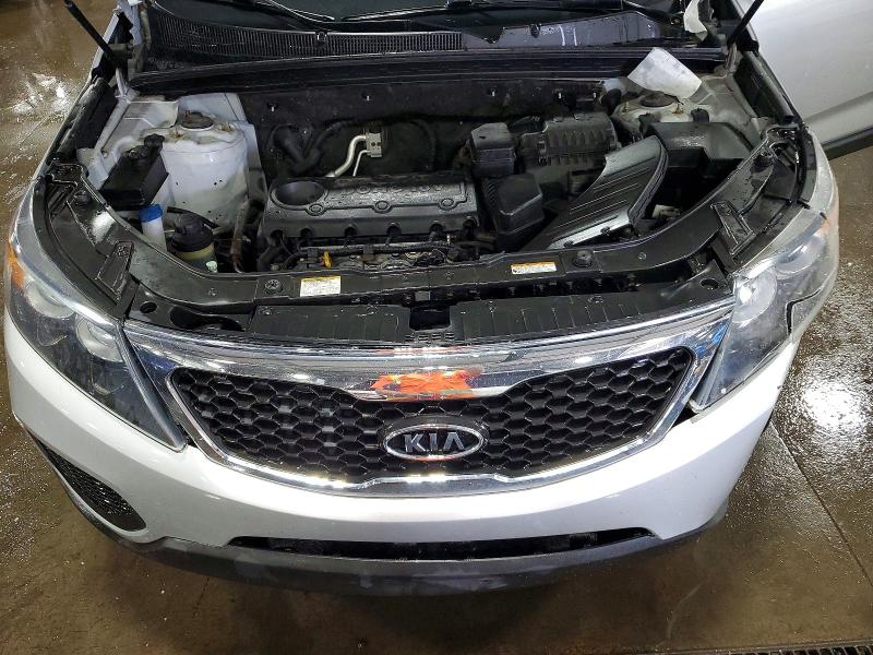 Photo 11 from auction – 2012 KIA SORENTO with VIN 5XYKT3A17CG246843