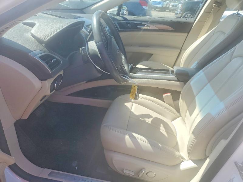 Photo 7 from auction – 2017 LINCOLN MKZ with VIN 3LN6L5B99HR660023