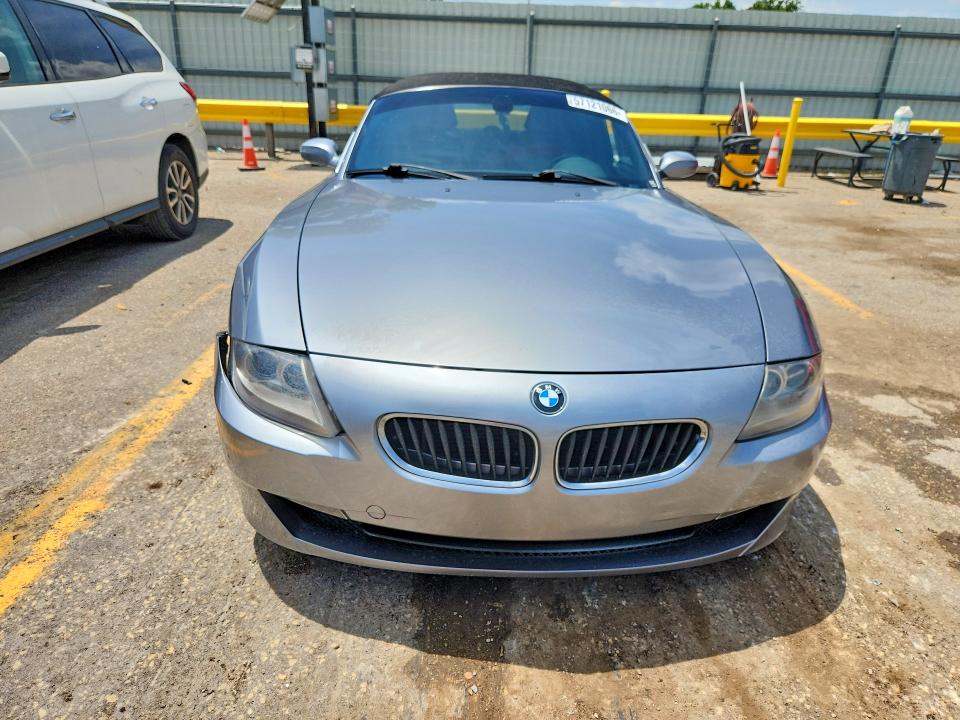 Photo 5 from auction – 2007 BMW Z4 with VIN 4USBU53577LX02580