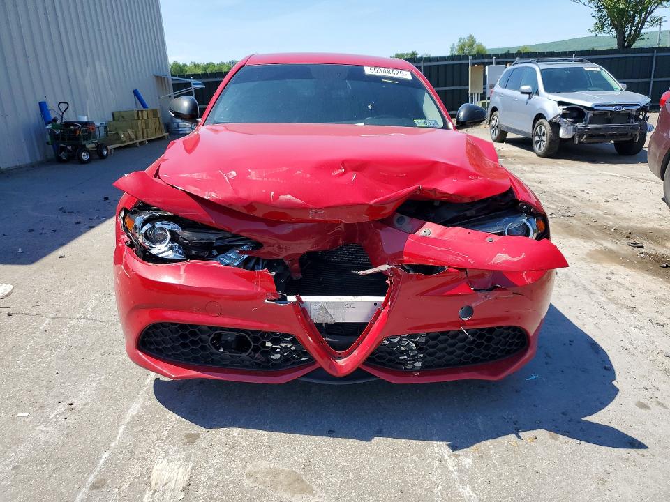 Photo 5 from auction – 2019 ALFA ROMEO GIULIA with VIN ZARFANAN4K7598902