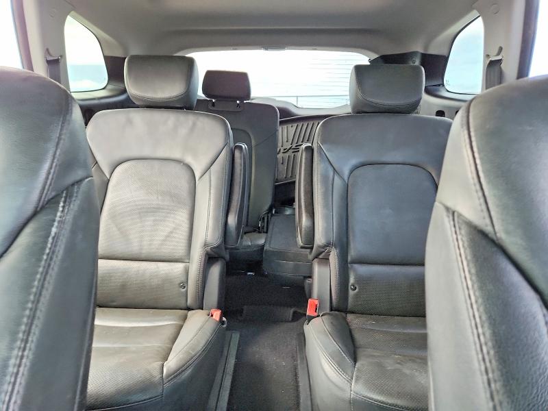 Photo 10 from auction – 2017 HYUNDAI SANTA FE with VIN KM8SR4HF4HU215489