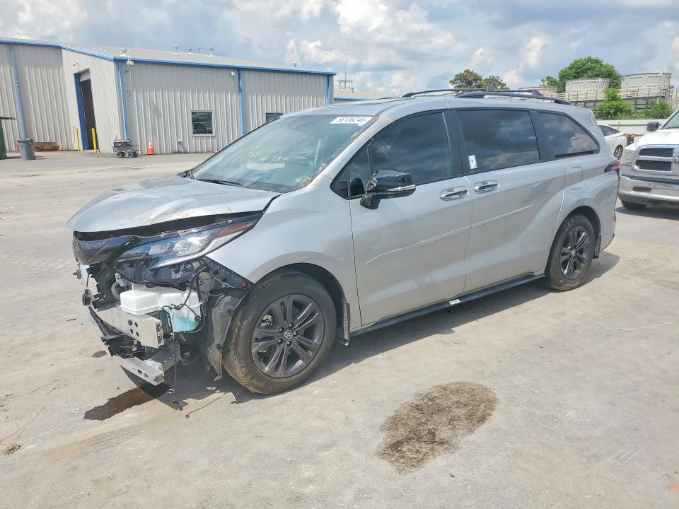 TOYOTA SIENNA 2025 مع رقم تعريف المركبة 5TDCSKFC9SS218359 - صورة من المزاد