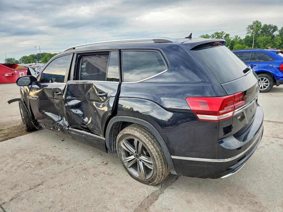 Photo 2 from auction – 2019 VOLKSWAGEN ATLAS with VIN 1V2YR2CA2KC539177