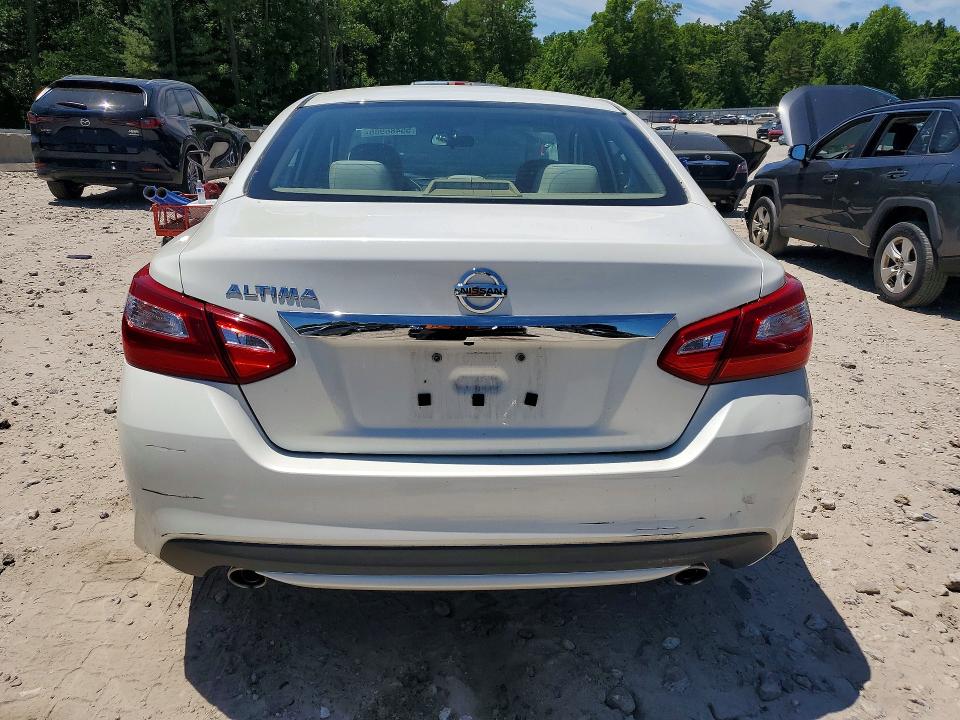 Photo 6 from auction – 2017 NISSAN ALTIMA with VIN 1N4AL3AP5HC172811
