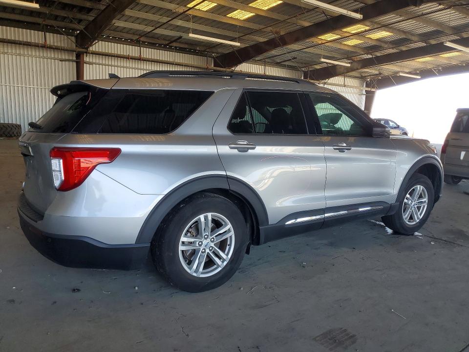 Photo 3 from auction – 2023 FORD EXPLORER with VIN 1FMSK7DH4PGA14427