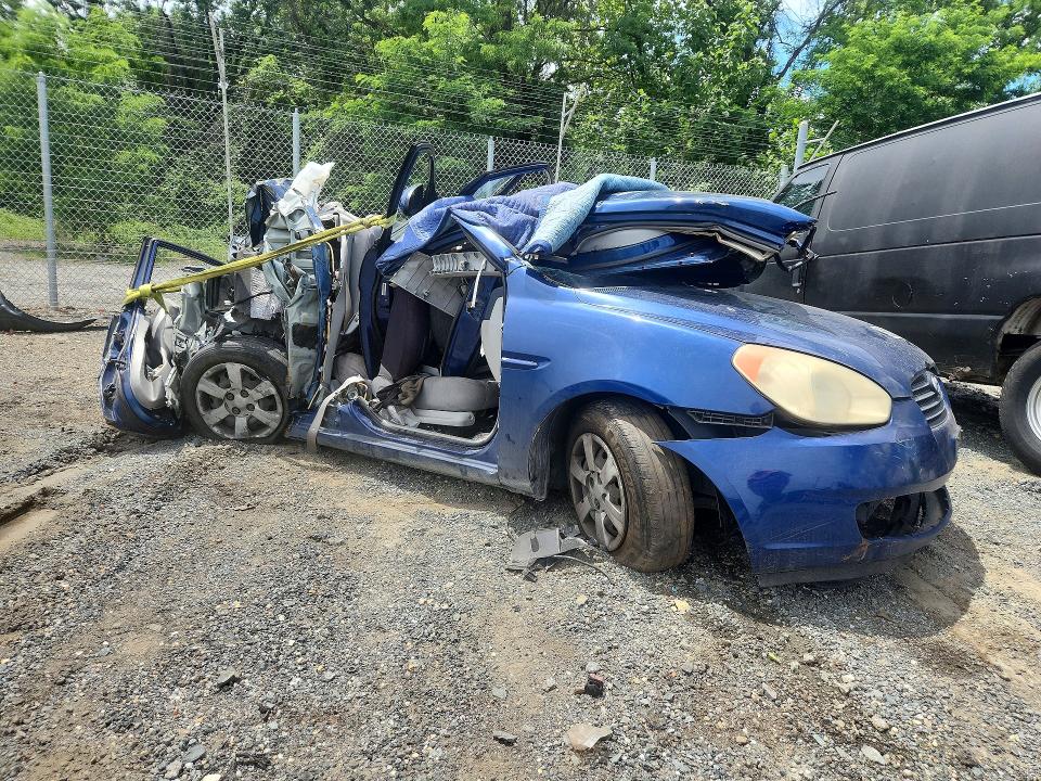 Photo 4 from auction – 2006 HYUNDAI ACCENT with VIN KMHCN46C36U018304