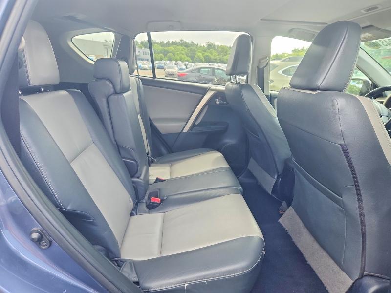Photo 11 from auction – 2014 TOYOTA RAV4 with VIN JTMDFREV2ED086890