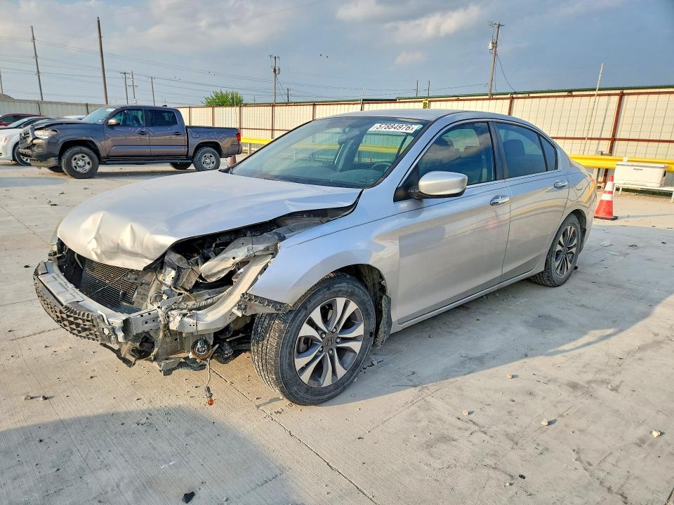 HONDA ACCORD 2013 with VIN 1HGCR2F33DA015710 - Photo from auction